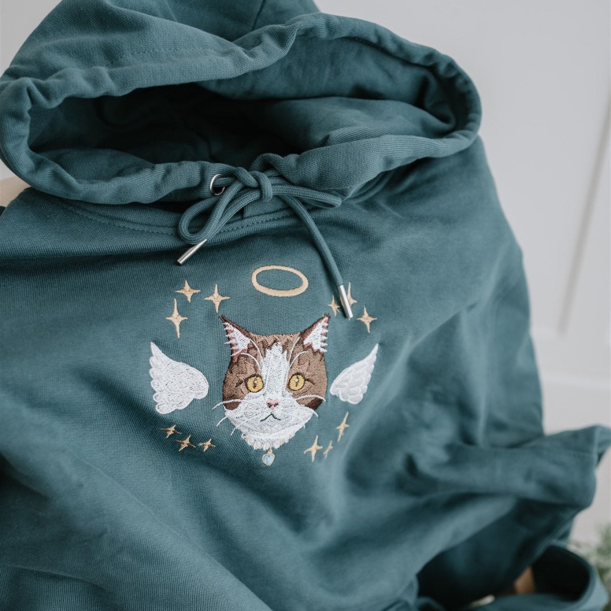 Custom Pet Memorial Sweatshirt with Embroidered Portrait - Lucy and Lola Shop
